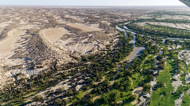 Kati Thanda-Lake Eyre