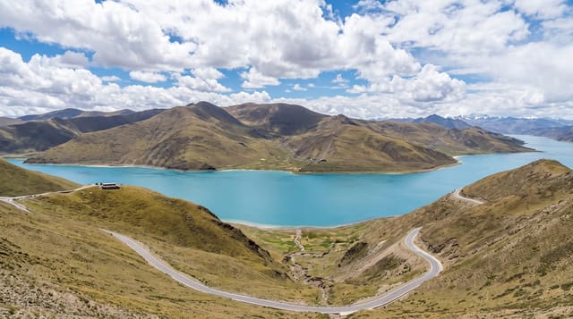 Yamdrok Lake
