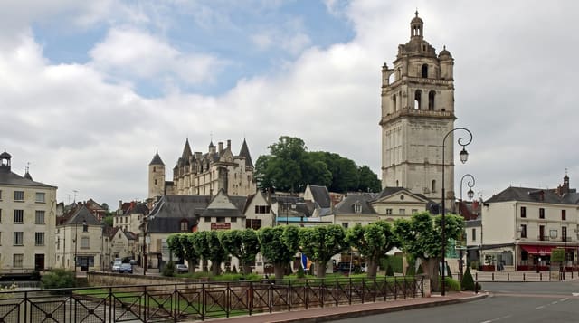 Loches