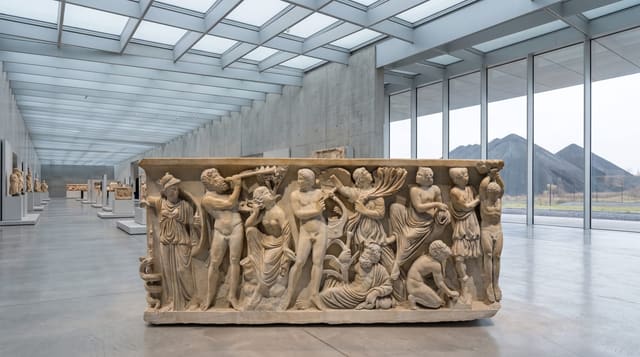 Louvre-Lens
