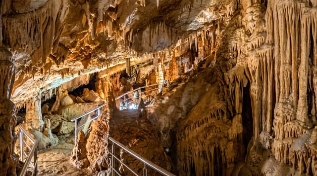 Koutouki Cave