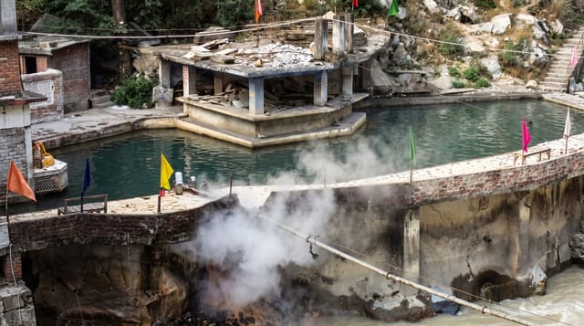 Manikaran Hot Springs