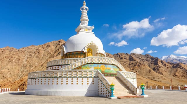 Shanti Stupa, Leh