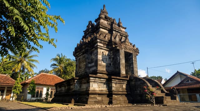 Candi Mendut and Candi Pawon