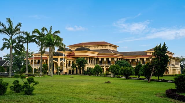 Istana Maimun