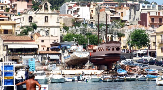 Aci Trezza