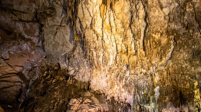 Pertosa Caves