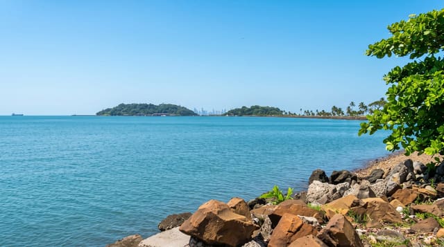 The Amador Causeway