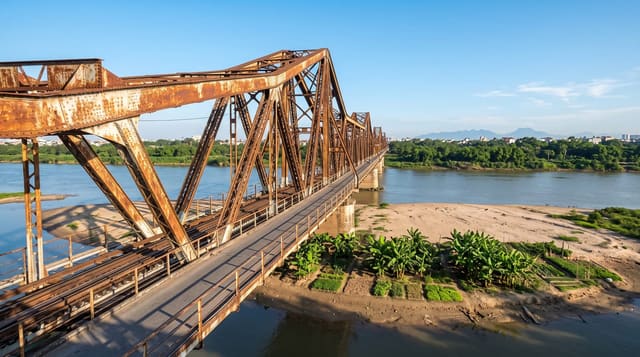 Long Bien Bridge