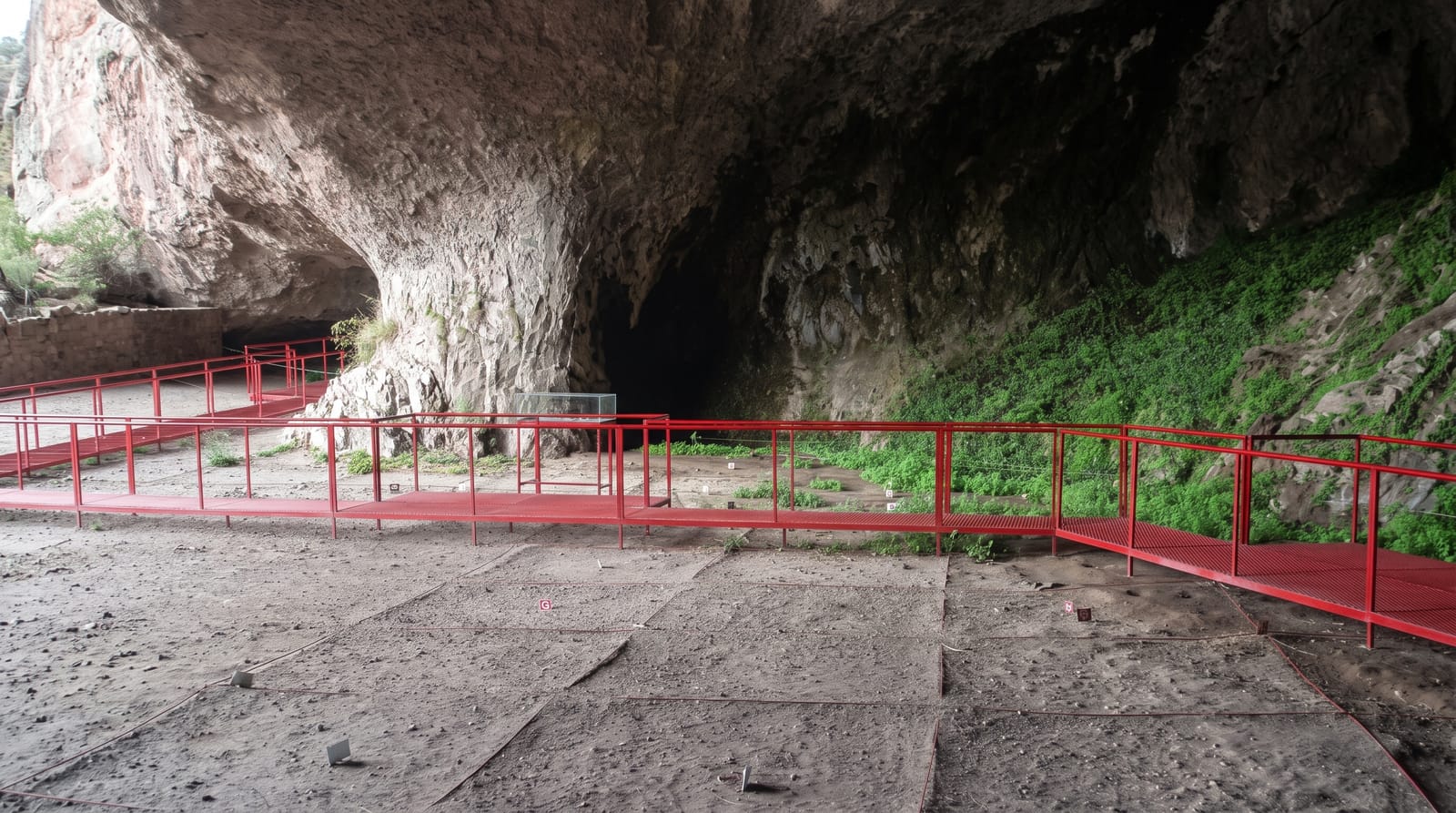 Inti Huasi Cave