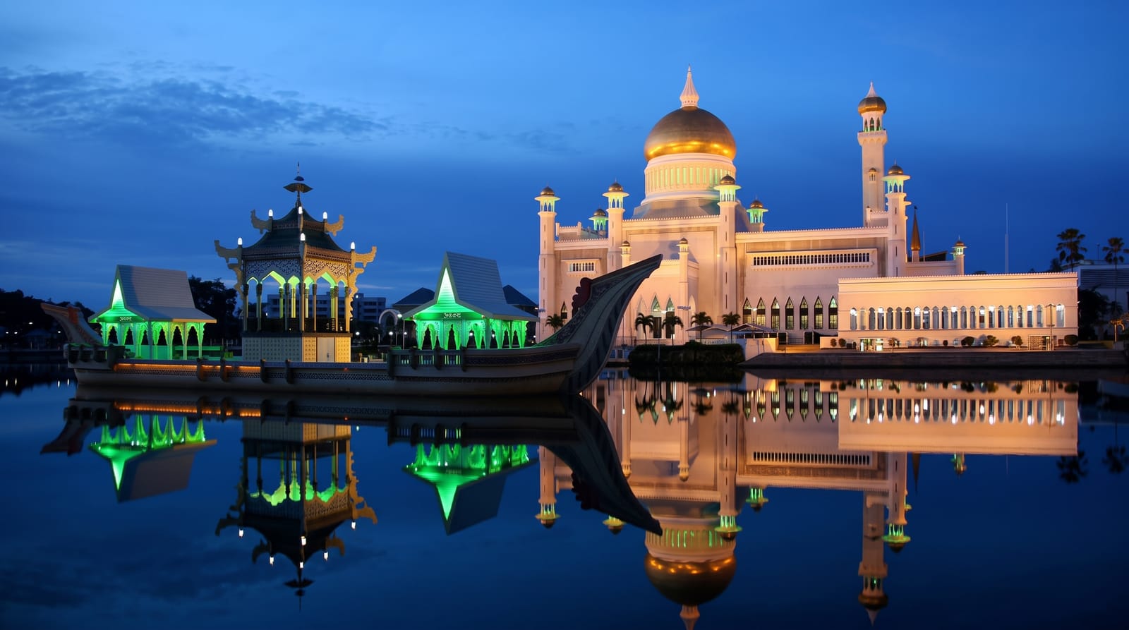 Sultan Omar Ali Saifuddien Mosque
