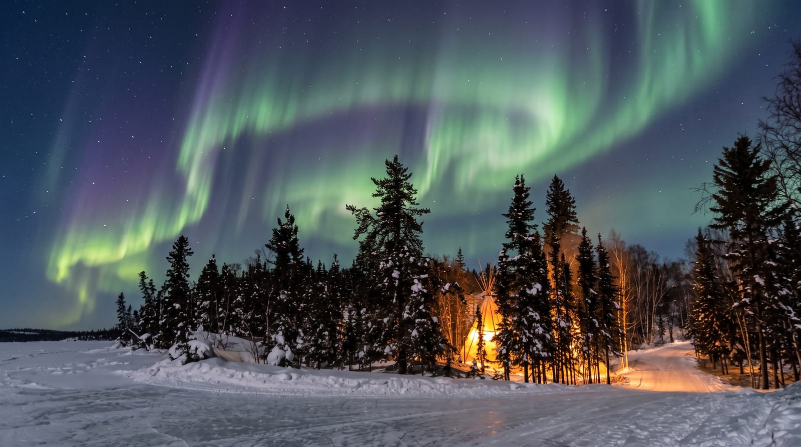 Yellowknife and the Aurora