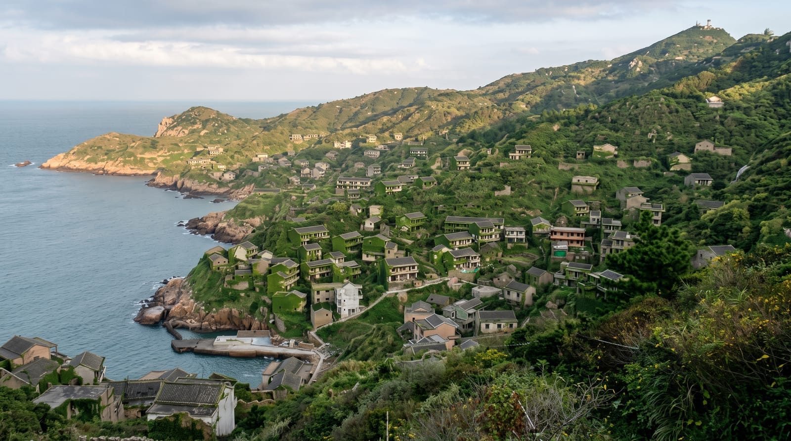 Houtouwan Village