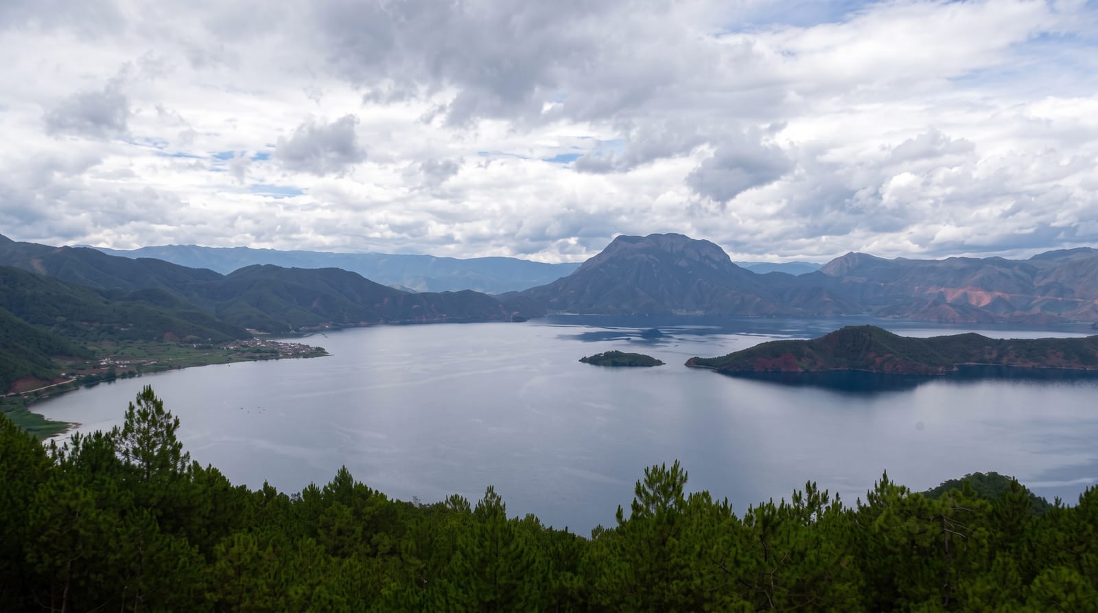 Lugu Lake