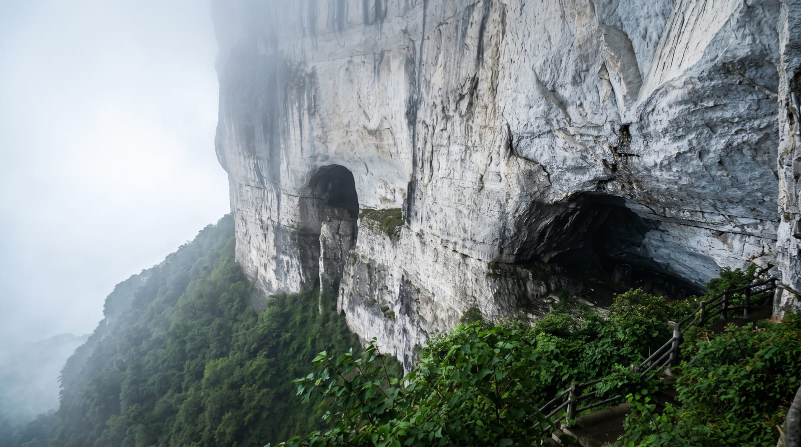 Mount Jinfo