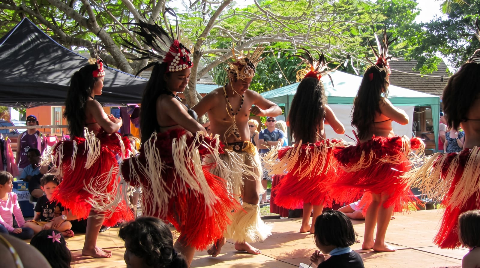 Punanga Nui Market