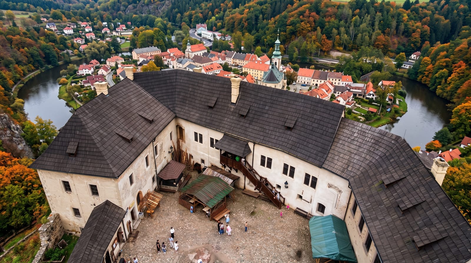 Loket Castle