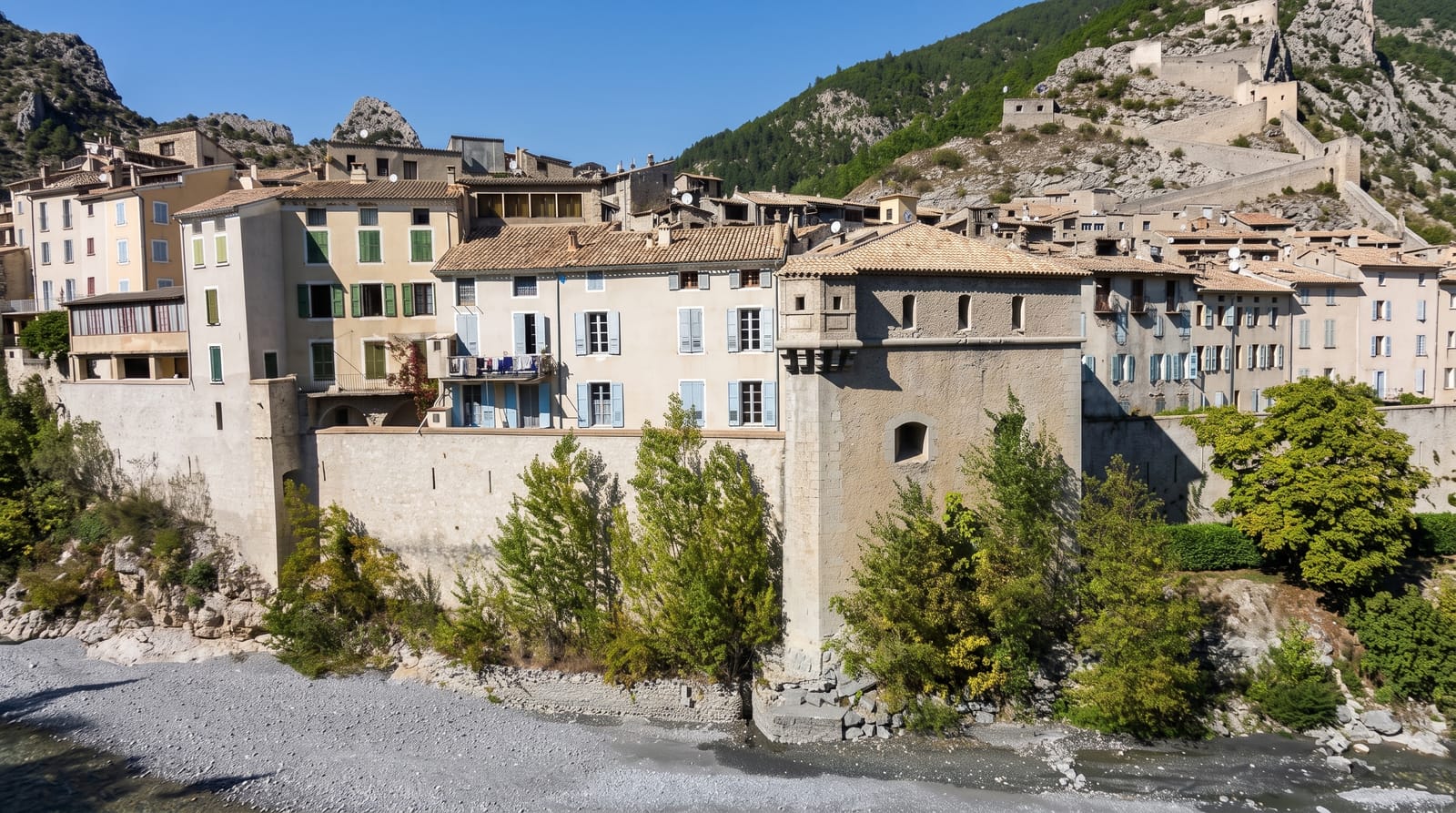 Entrevaux