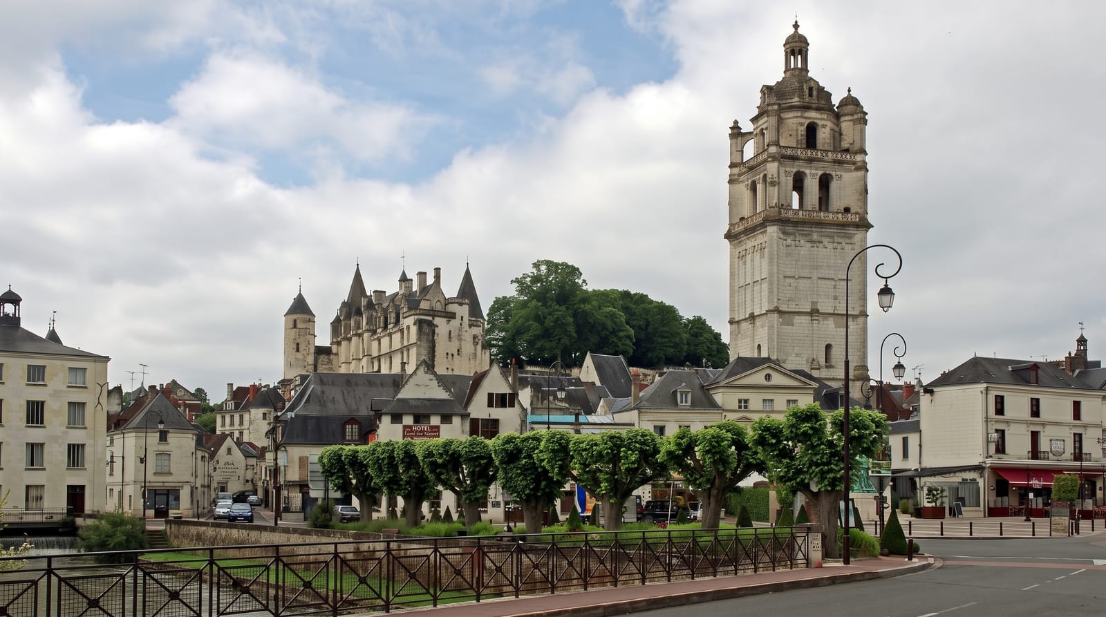 Loches