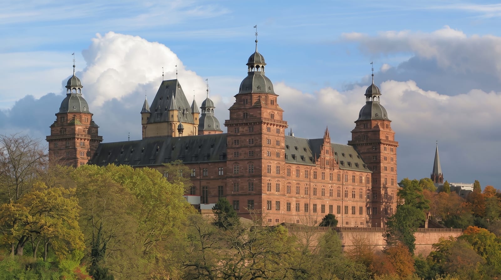Johannisburg Palace