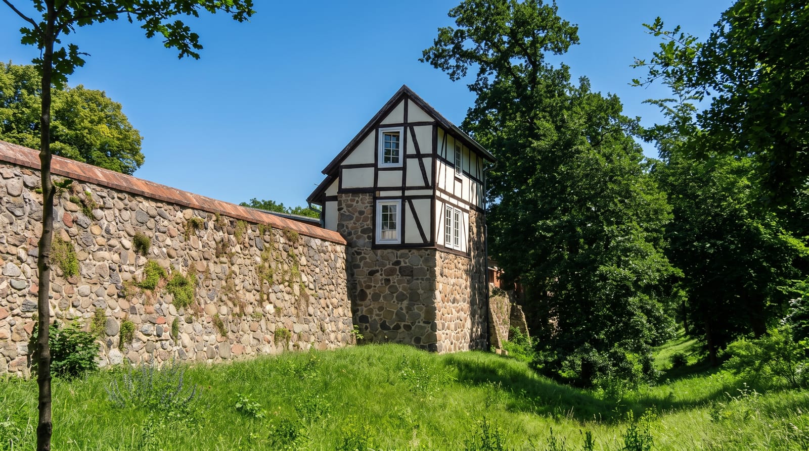 Neubrandenburg City Walls