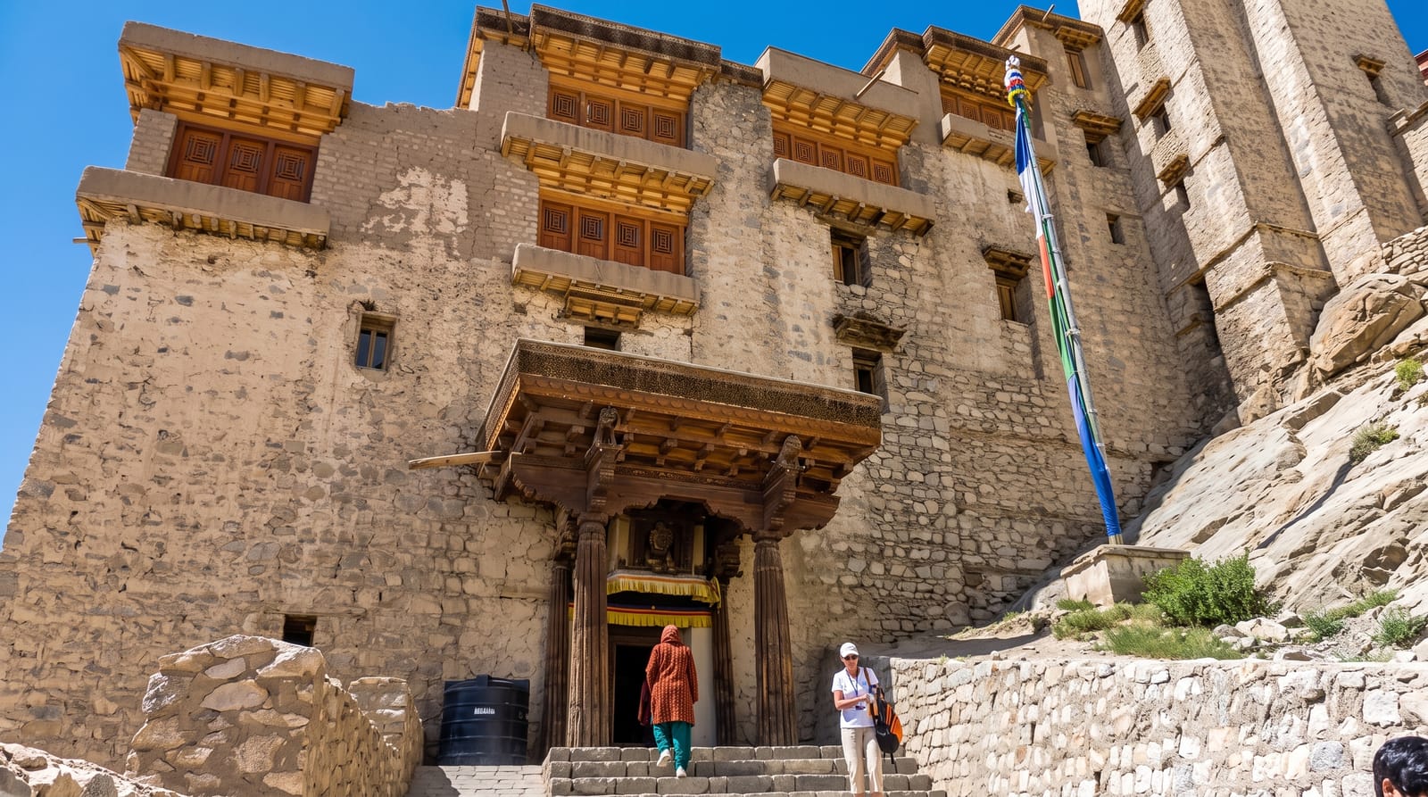 Leh Palace