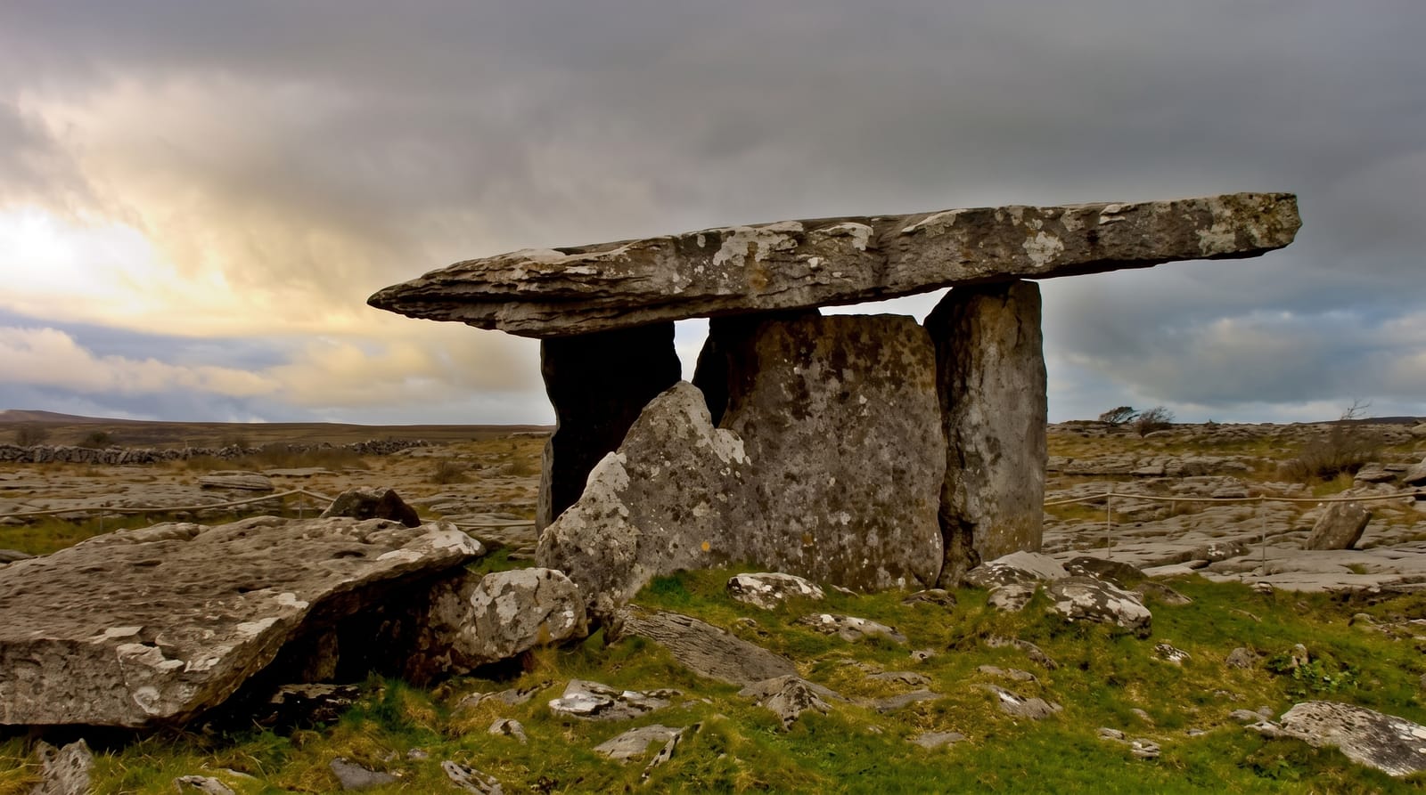 Poulnabrone Dolmen