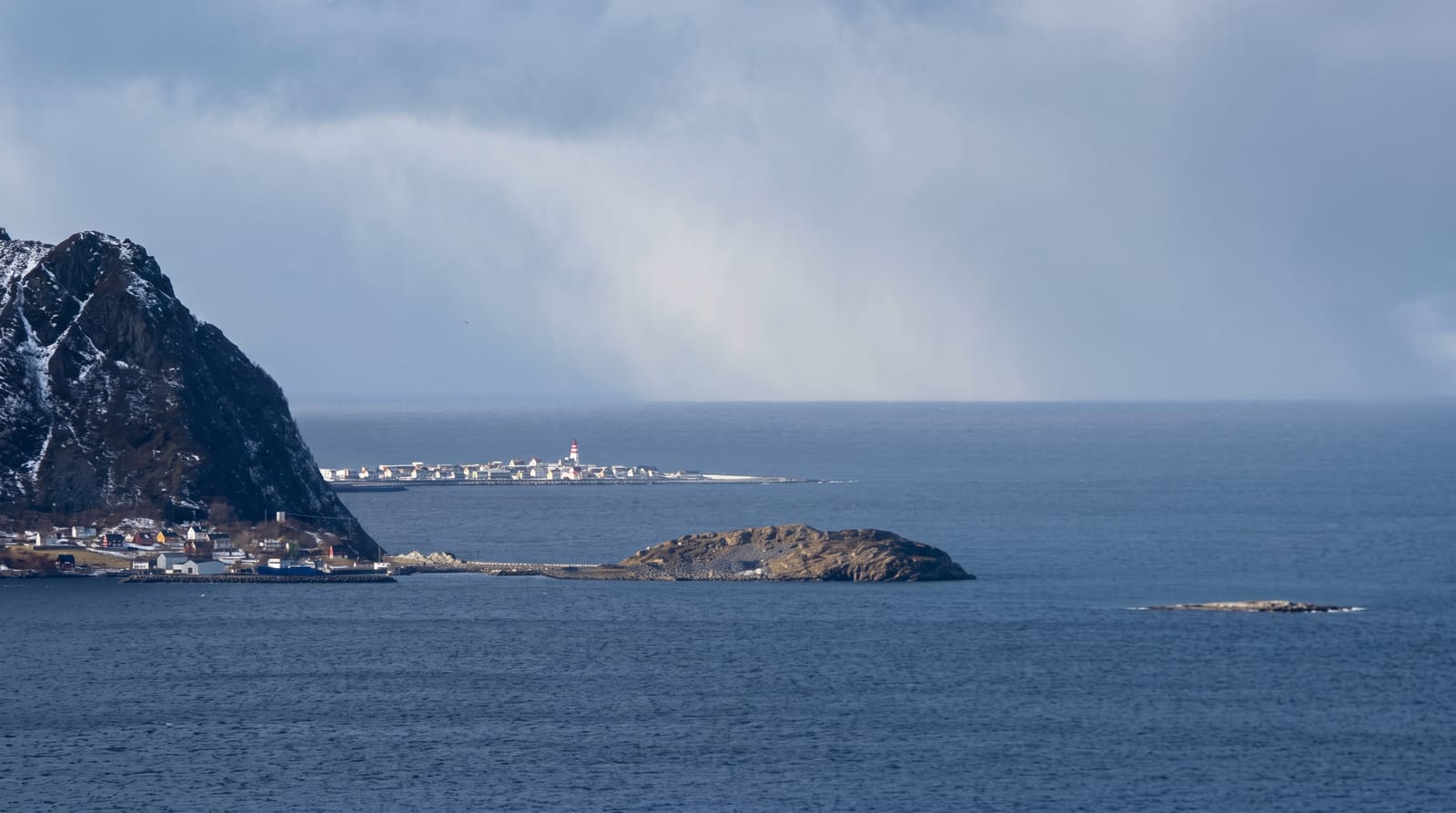 Alnes Lighthouse