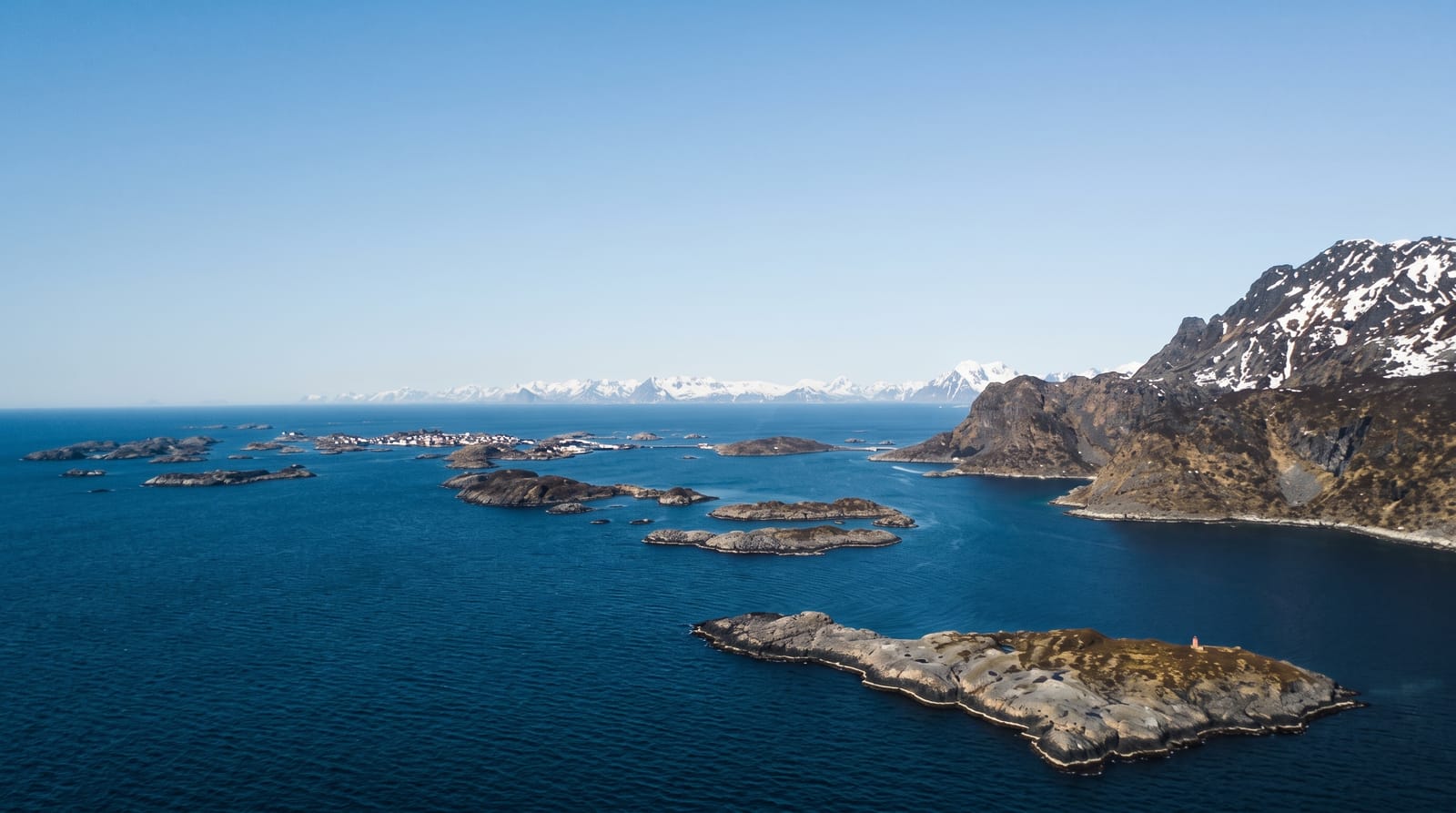 Henningsvaer