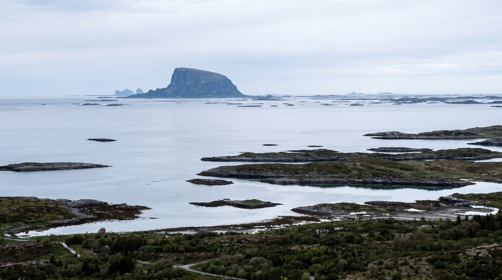 Lovund