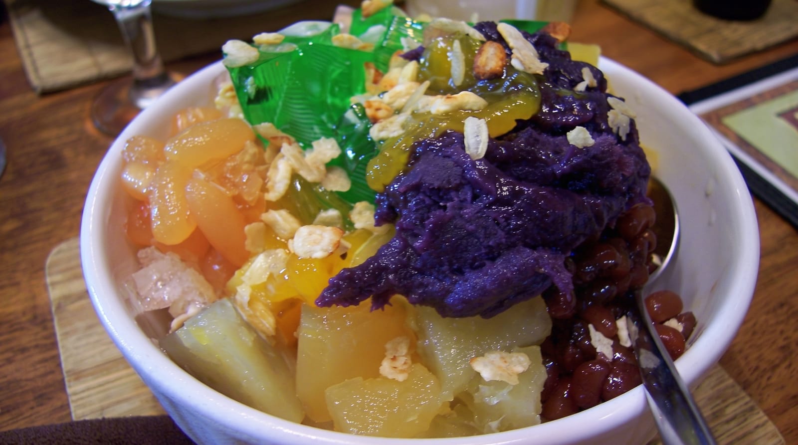 Halo-halo
