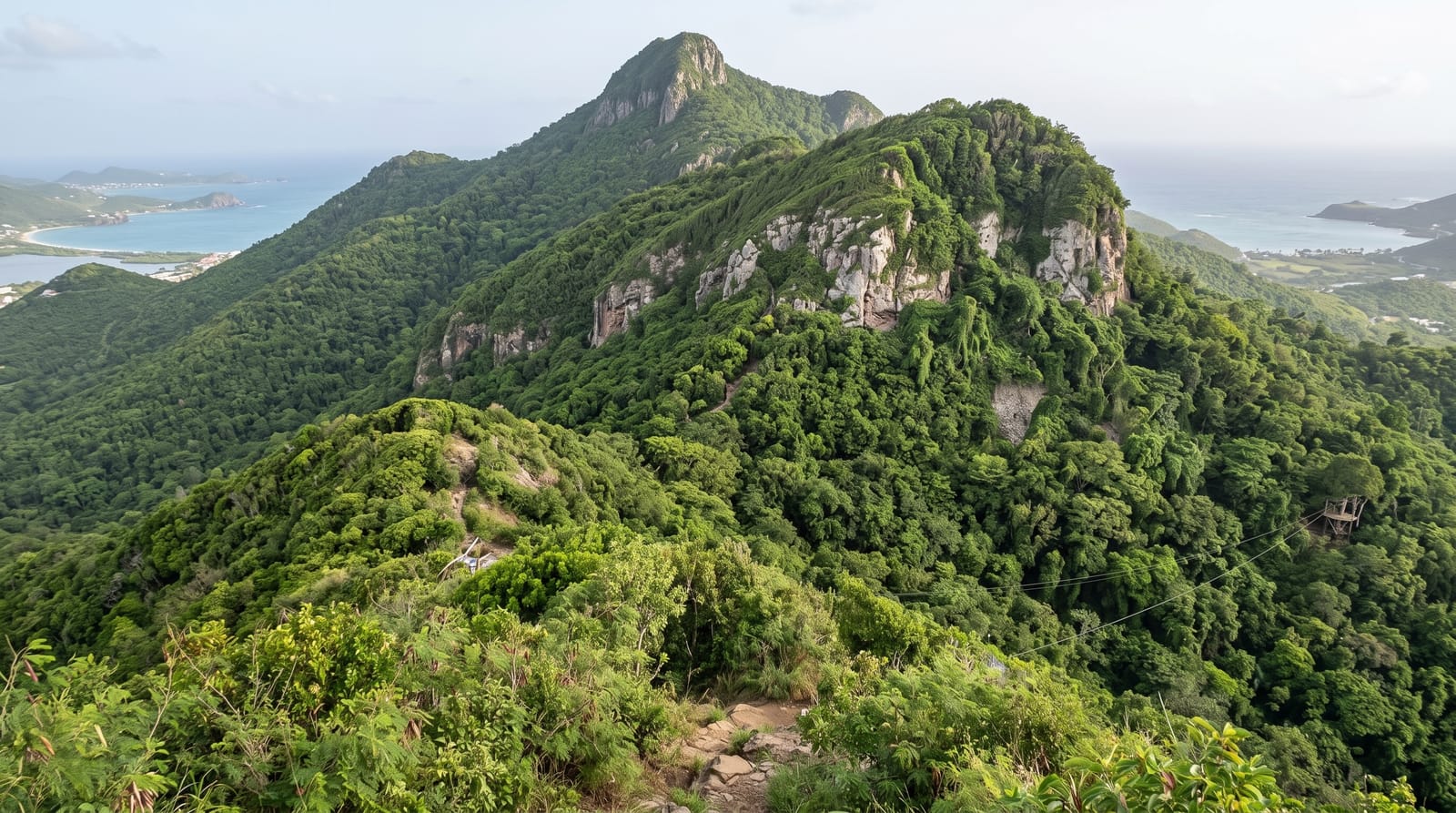 Pic Paradis and the Hills