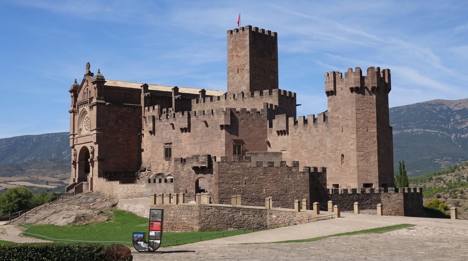 Javier Castle