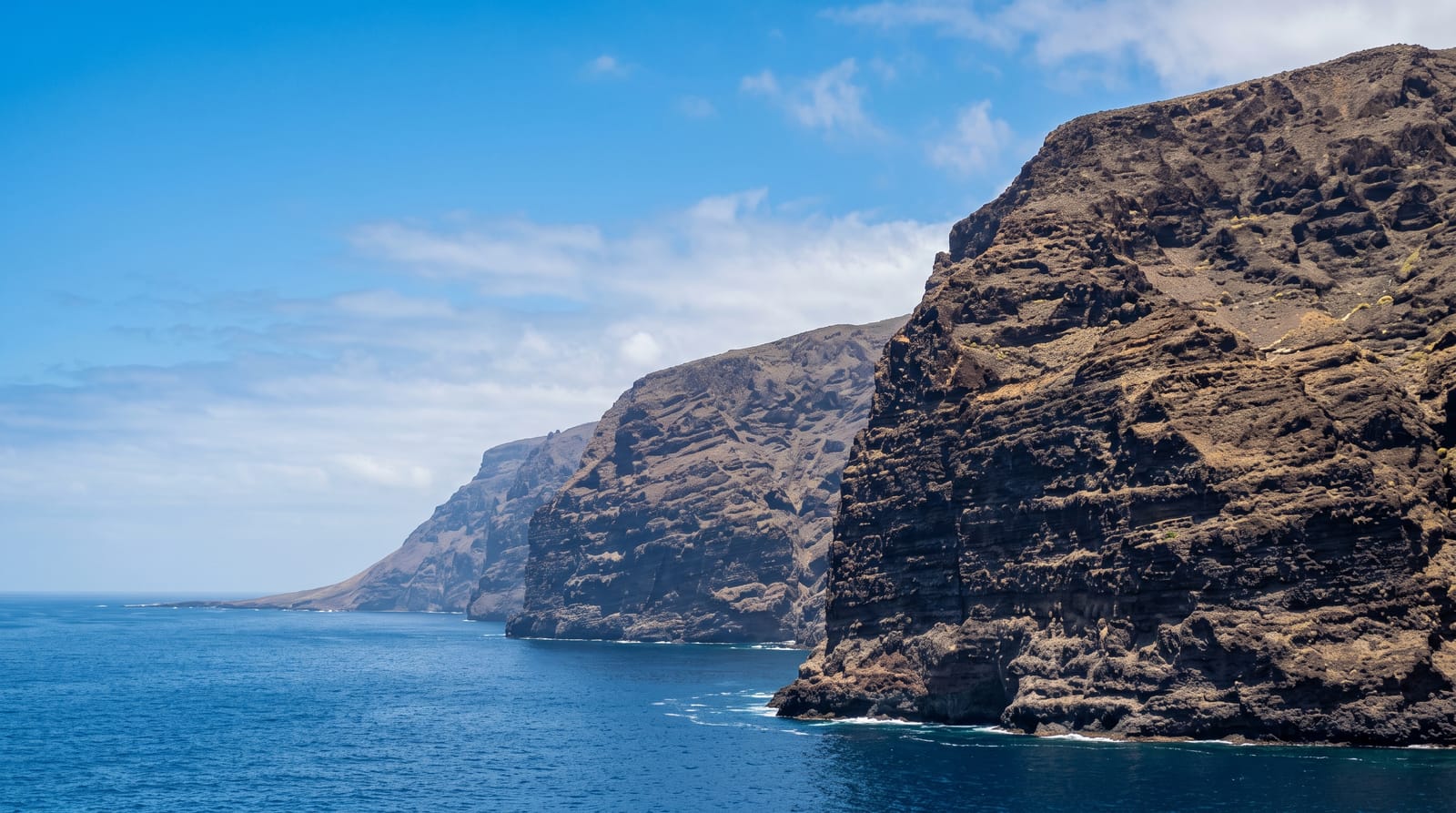 Los Gigantes Cliffs
