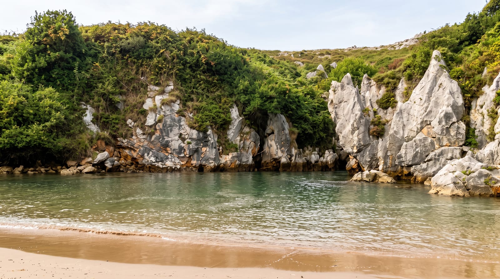 Playa de Gulpiyuri