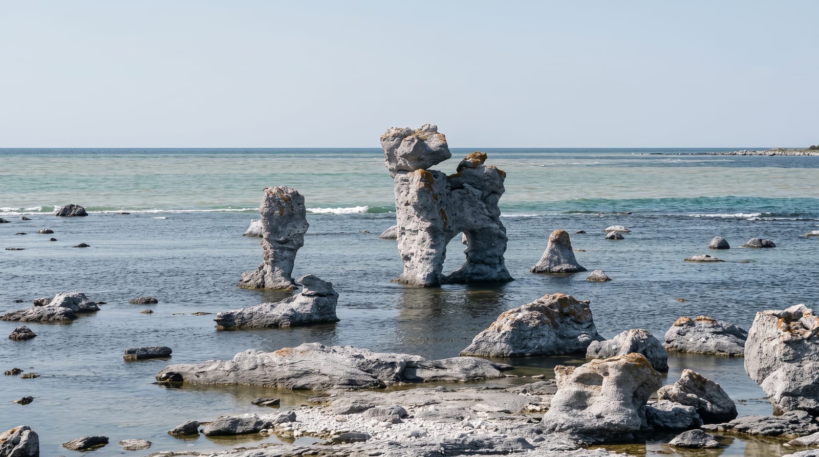 Gotland and Faro Raukar
