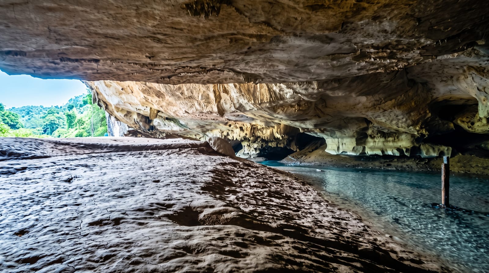 Tham Lot Cave