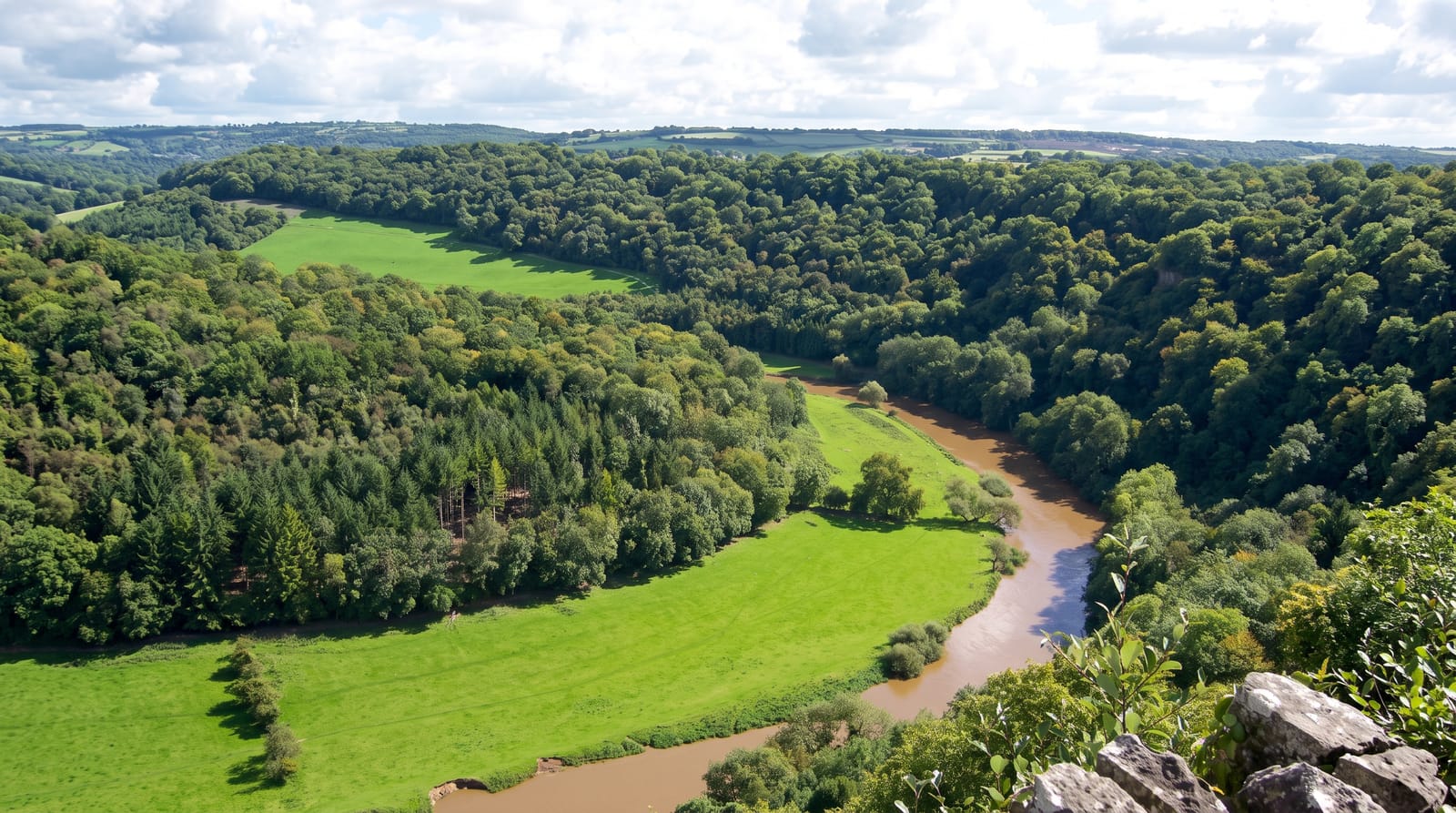 Symonds Yat Rock