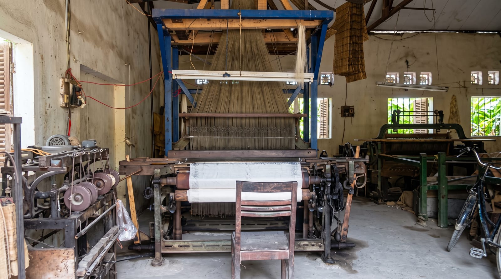 Làng lụa Vạn Phúc